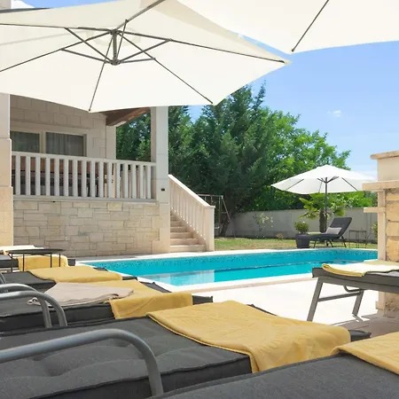 Coridigo - Unique High Position, Panorama Nature View, Cozy Dining Terrace, Fenced Willa *