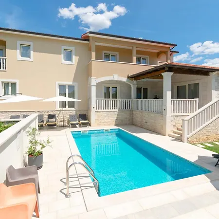 Coridigo - Unique High Position, Panorama Nature View, Cozy Dining Terrace, Fenced Willa Kringa
