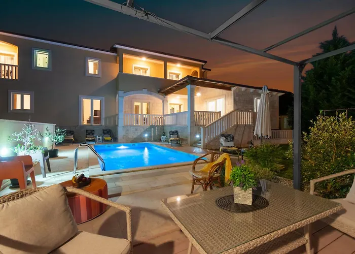 别墅 Coridigo - Unique High Position, Panorama Nature View, Cozy Dining Terrace, Fenced Kringa